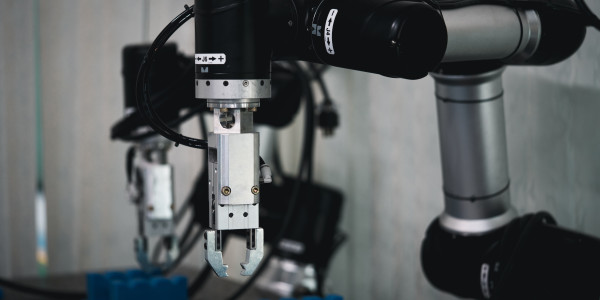 Células Robotizadas Campdevànol · Célula Robotizada Soldadura Arco / Soldadura Mig-Mag