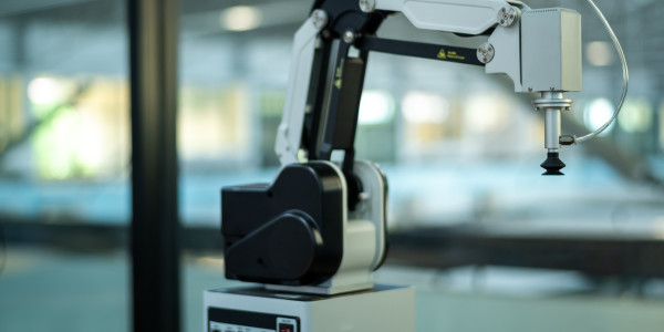 Garras Robóticas a Medida / Manos Robot / Grippers / EOAT en Girona · Fabricantes de Dedos a Medida para Garras