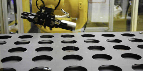 Robots Industriales / Robotización / Cobots Llanars · Montajes de Alta Precisión y Alta Velocidad