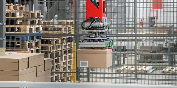 Robots Industriales / Robotización / Cobots Llanars · Robot Paletizador y Despaletizador de Cajas
